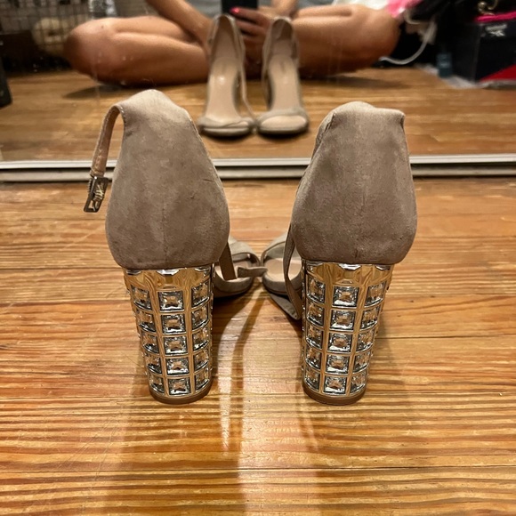 Heels - Picture 2 of 4